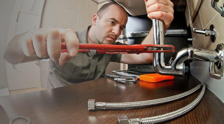 Expert burst pipe repair services in Stanton, ND